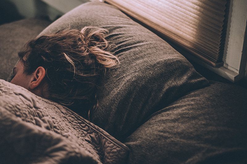 Prioritizing healthy sleep habits could help you reduce the risk of driving drowsy.